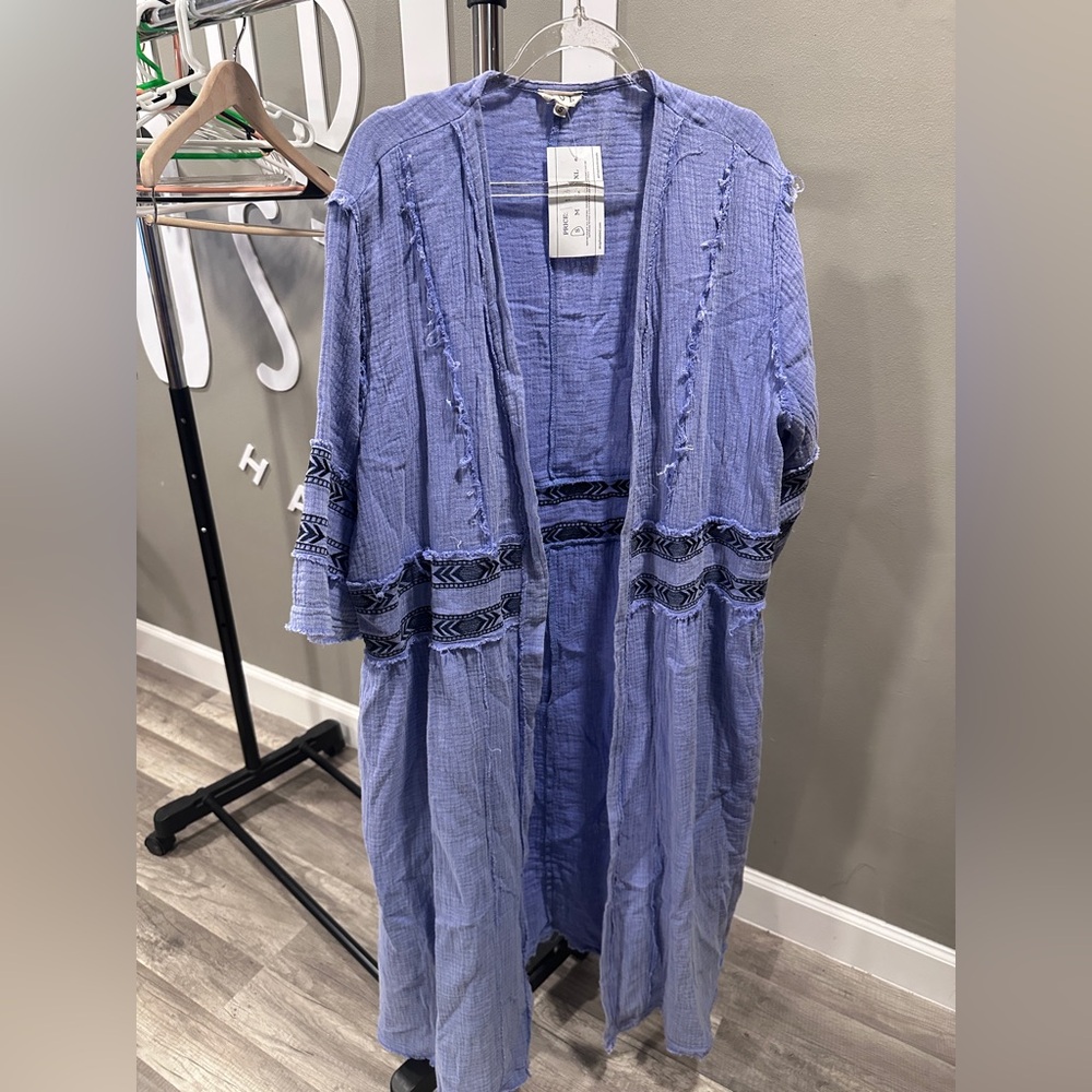 NEW POL embroidered frayed purple kimono style top  size small